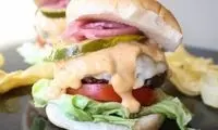 طرز تهیه سس مخصوص برای همبرگر ساده و سریع