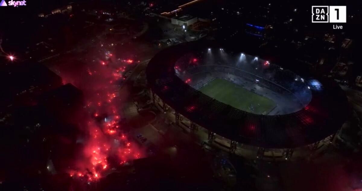   آتش‌بازی دیدنی هواداران ناپولی خواب را از چشم شهر گرفت 