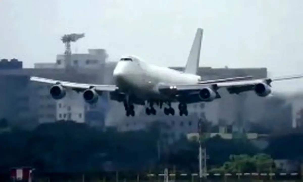 لحظه‌ای جالب از شاهکار ملکه آسمان‌ها هنگام فرود