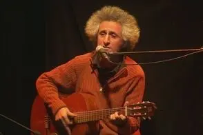 دیس نامجو به براندازان: با اردنگی بیرونتان می‌کنم