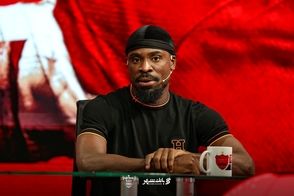 اوریه به فارسی: یه قرمزه تو ایران پرسپولیس قهرمان!