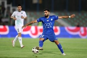 آقاسی این روزها تتوی روی دستش را زندگی می‌کند