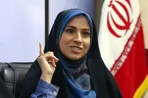 تصاویر زهرا چخماقی در مسکو با زمینه کاخ کرملین