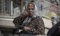 این بازیگر به خاطر سلفی با طرفداران از پرواز جا ماند!
