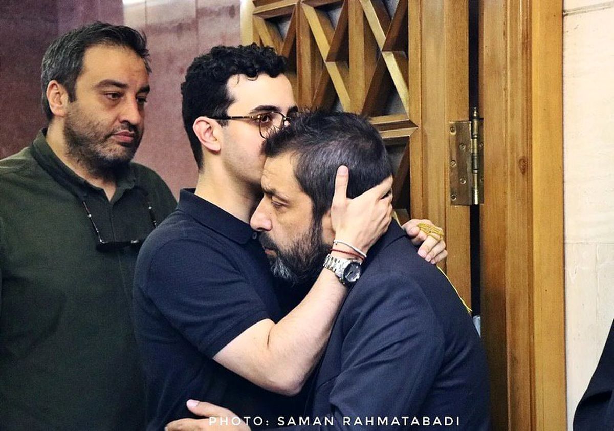   تصاویر پربازدید جمع کثیری از هنرمندان در ختم هادی جمشیدی‌فر 