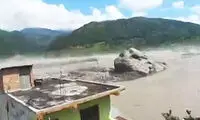 کشف سنگ ۳۰ تنی ۱۷۰ میلیون ساله پس از سیل نپال