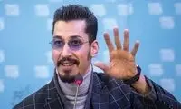 ژست خاص و غمگین بهرام افشاری لب دریا 