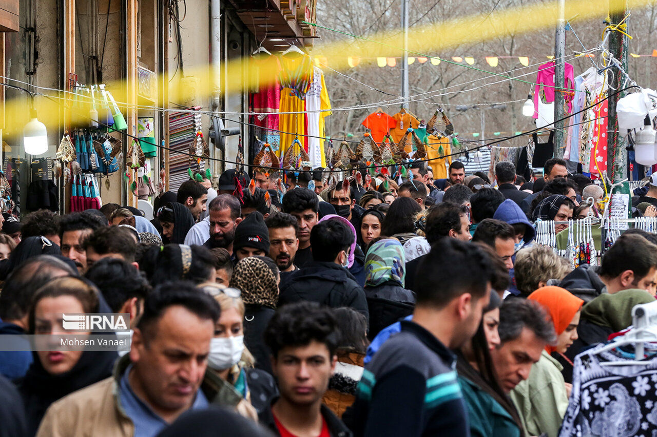 تصاویری از بازار نوروزی در میدان تجریش تهران 