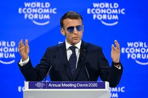 روبوسی جنجالی مکرون و ملونی وایرال شد