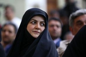 دیدار دختر و داماد پزشکیان با خانواده داغدار حسین‌نژاد 
