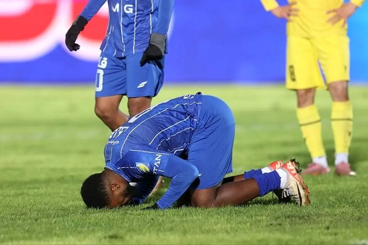 مهاجم خارجی استقلال، ایرانی از آب در آمد