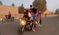 تعجب بلاگر آمریکایی از حرکت عجیب یک مرد در قم!