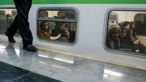 یک پرتره جذاب از دختری که در مترو تهران دیده شد