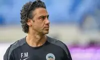 رنگ قرمز هم به فرهاد مجیدی می‌آید!
