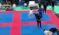 حمله سگ به یک جودوکار برای کمک به صاحبش! 