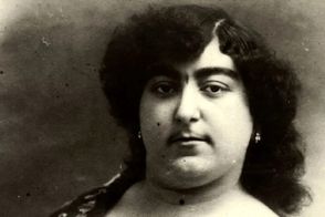 دوچرخه‌سواری دختر سرکش ناصرالدین‌ شاه