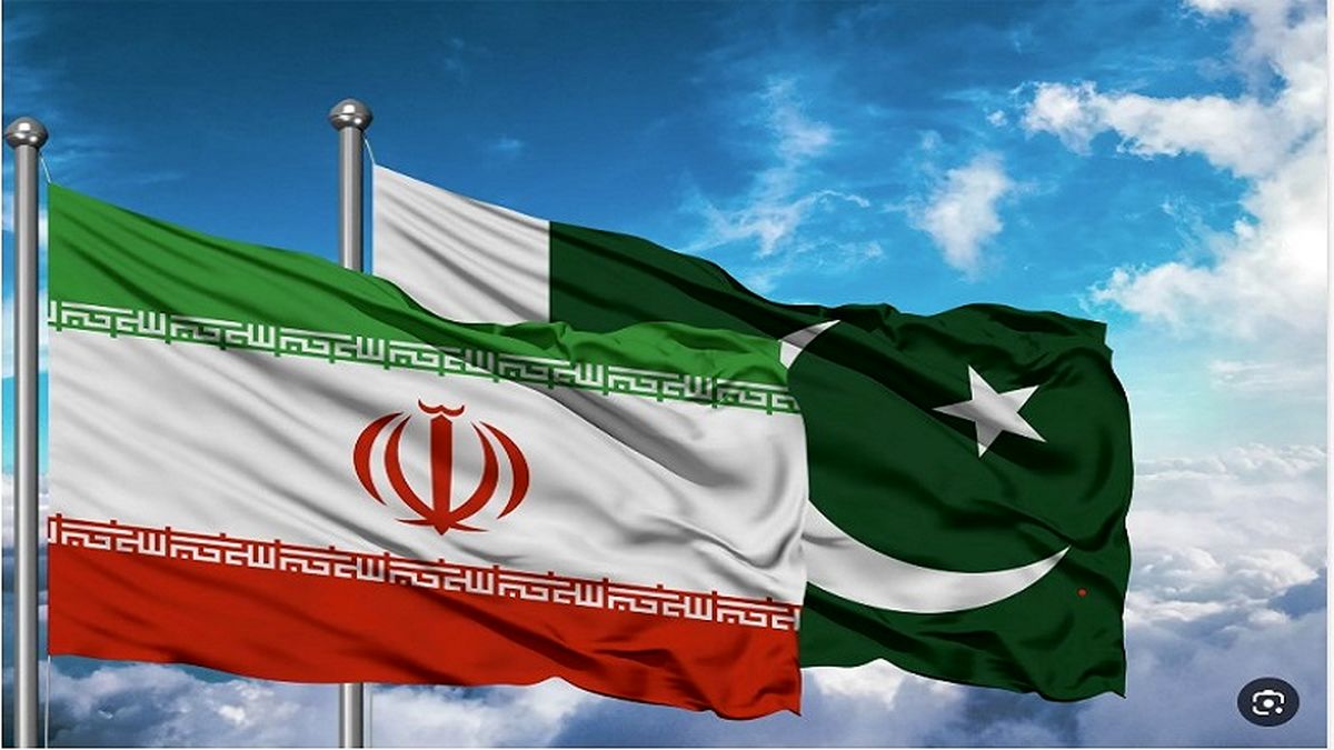   پاکستان: قرار نیست به ایران بمب اتم بدهیم 