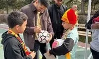 ملاقات علی کریمی با کودکان زلزله‌‎زده ترکیه