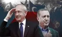 عکس عجیب از  حضور طوطی پای صندوق رأی!