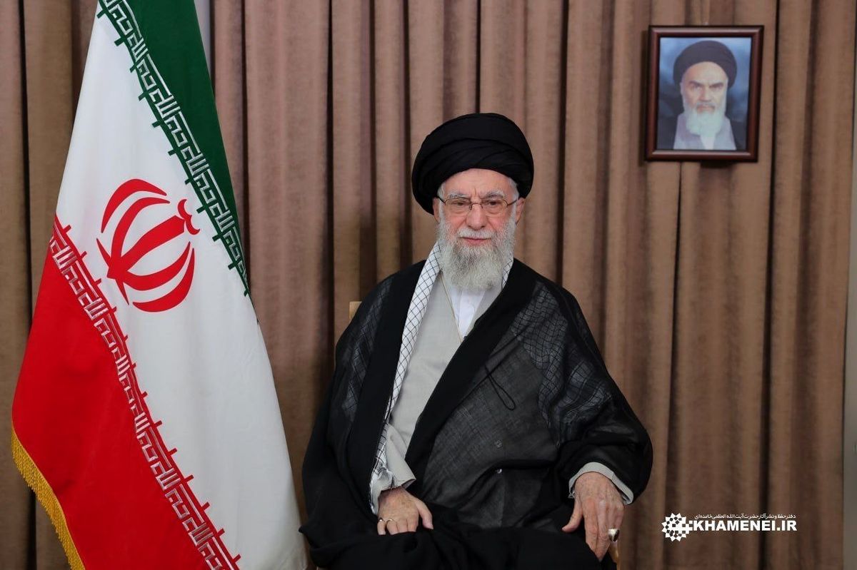 رهبر انقلاب: به ملت ایران تبریک عرض می‌کنم