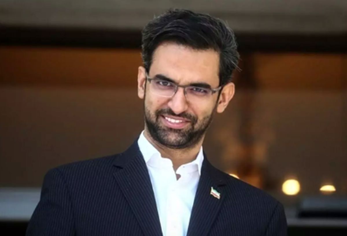 عکس یهویی آذریجهرمی با همتی و ظریف