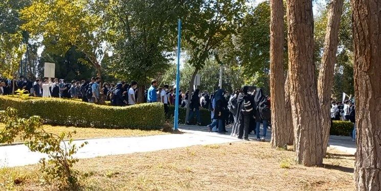 تصاویری از تجمع اعتراضی دانشجویان در اصفهان