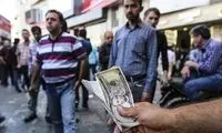 عکس های خبرساز از توزیع دلار بین مردم!