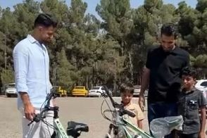 کار خیر دو ستاره پرسپولیس اشک‌ها را جاری کرد