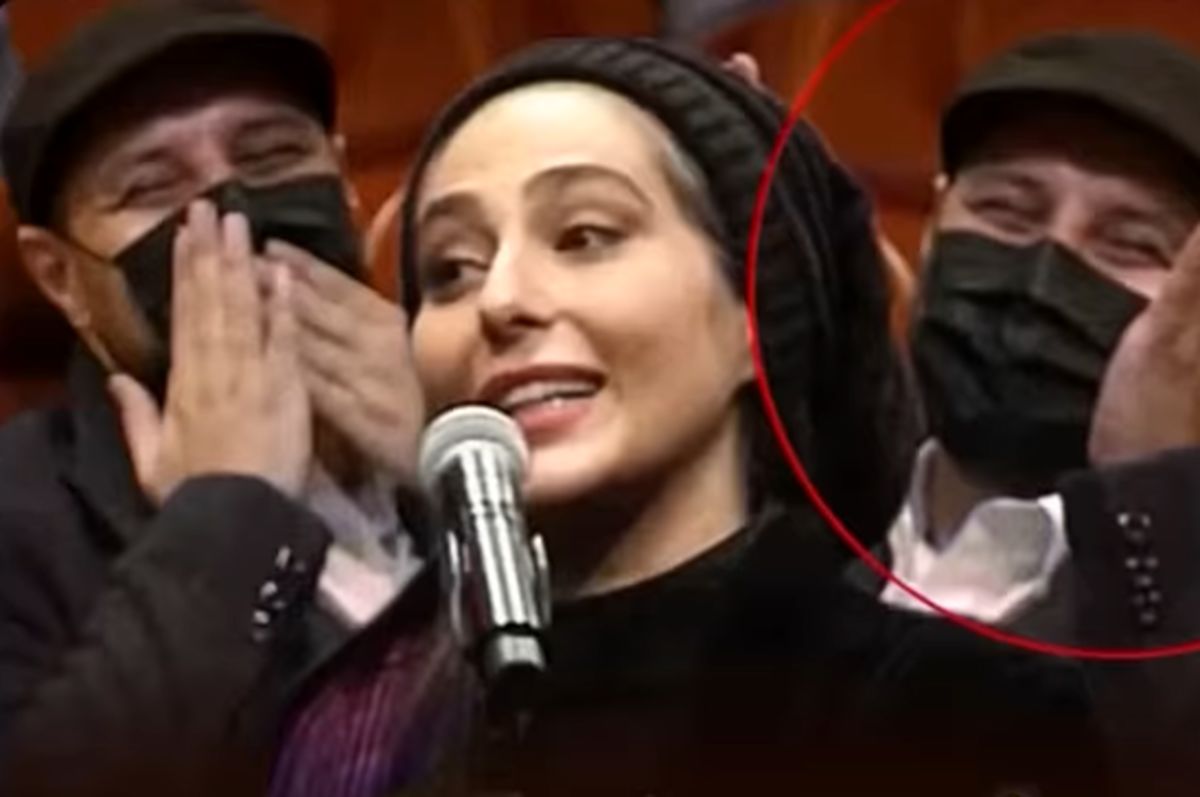 ماچ فرستادن جنجالی جواد عزتی برای رعنا آزادی‌ور