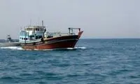 توقیف یک شناور متخلف در آب‌های بوموسی