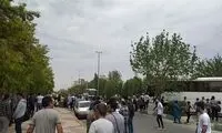 چند هزار اراکی در انتظار اتوبوس پایتخت