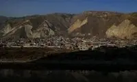 سنگ گران‌قیمت زیر پای مردم یک روستا!