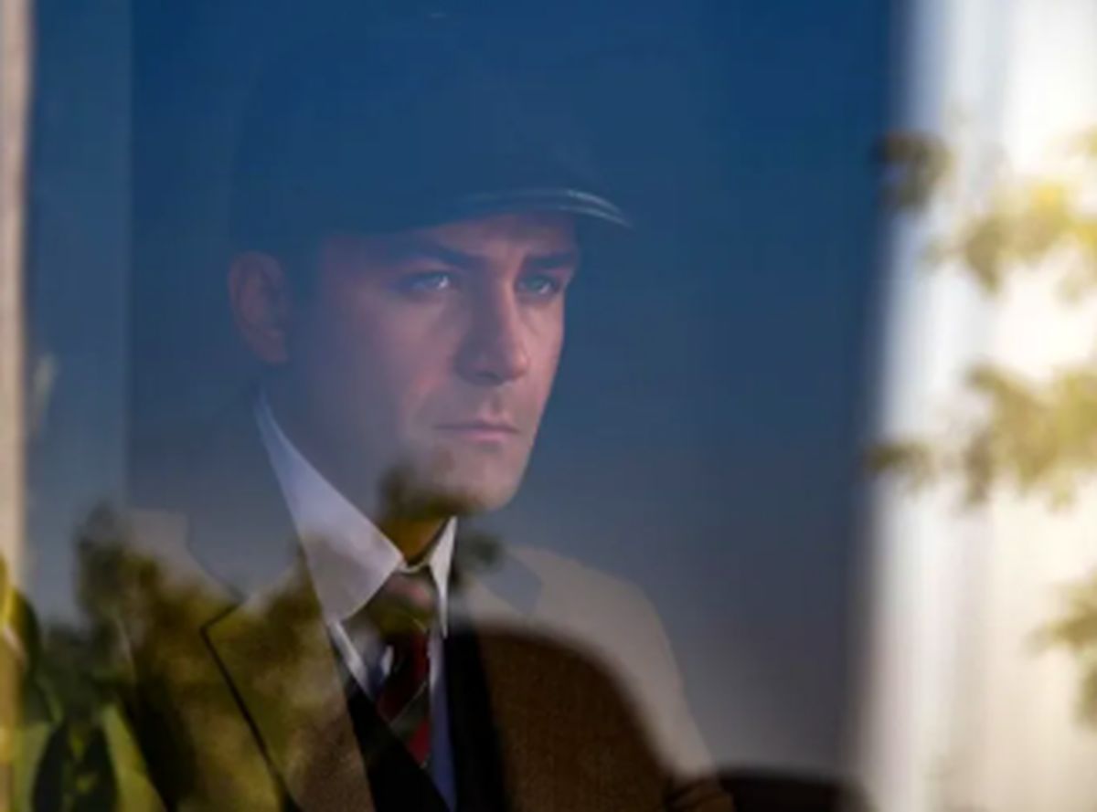 تعجب یک کارگردان از قد منصور سریال بامداد خمار