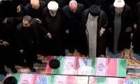 عکس‌ نوه‌های رئیسی در آغوش رهبر انقلاب