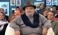 لقب متفاوتی که امروز روزنامه دولت به اکبر عبدی داد