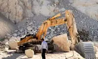 تصاویر دلخراش از له شدن پاهای راننده بیل مکانیکی