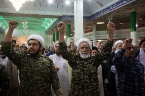 طلاب قم یونیفرم نظامی پوشیدند