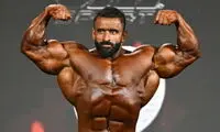وقتی هادی چوپان، پاهای پدر پیرش را ماساژ می‌دهد