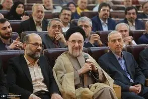 خاتمی امروز با عصا ظاهر شد، اما ناگهان شفا پیدا کرد!