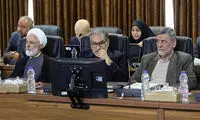 احمدی‌نژاد در مجمع تشخیص با لبخند آفتابی شد!