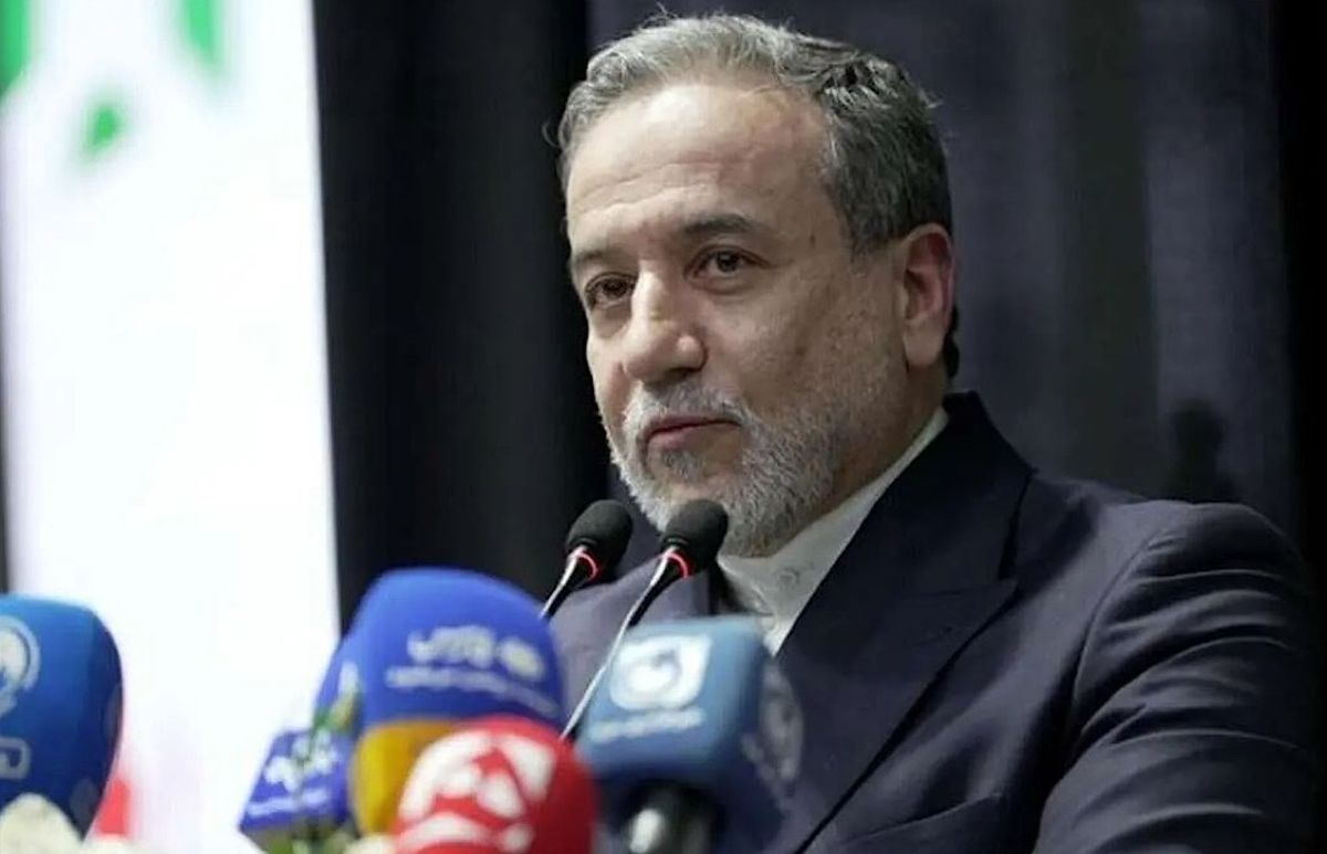 میکروفون عراقچی در نشست دیپلماسی خراب شد!
