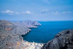 پیدا شدن کوه‌های کمزار عمان از جزیره قشم