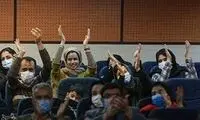 لباس جالب و متفاوت چند دانش‌آموز در المپیاد