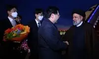 اولین عکس از رئیسی، دست در دست همتای چینی