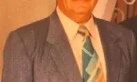 یک خواننده لس‌آنجلسی، عزادار شد