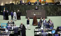 عکسی از نرمش کردن آقای نماینده در مجلس
