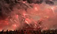  آتش‌بازی جهنمی هواداران ریورپلاته