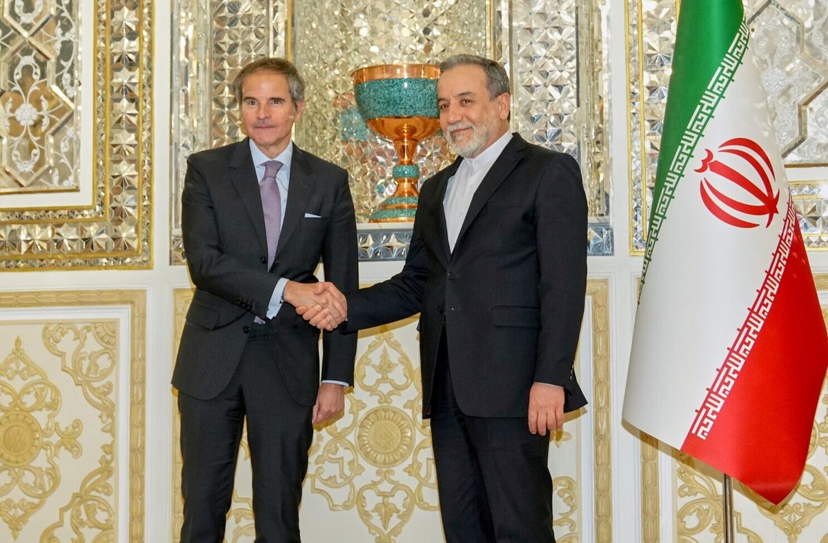   خبر دیدار گروسی و عراقچی در مصر تکذیب شد 