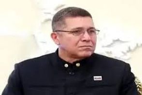 حافظ خوانیِ سفیر ونزوئلا در نشست خبری
