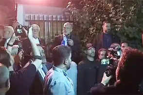 دو مدل استقبال متفاوت از پزشکیان در مهرآباد
